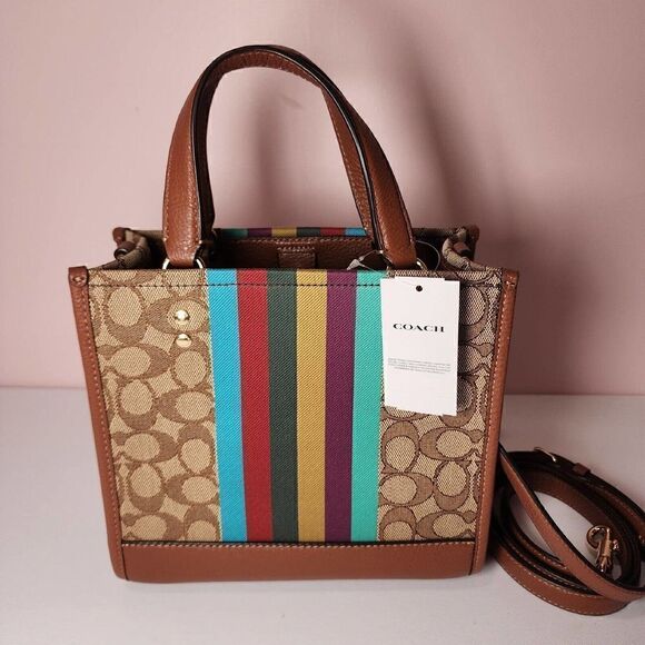 NWT Coach C5637 Dempsey Tote 22 Signature Jacquard Stripe Coach Patch Redwood - Picture 3 of 7